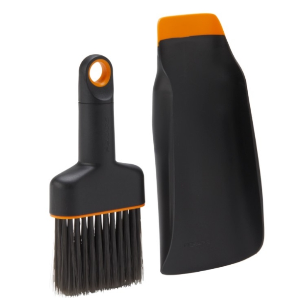PLANTESPADE FISKARS MED KOST 2 I 1