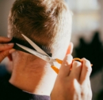 SAKS FISKARS CLASSIC FRISØR 17CM NY